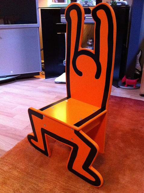 Chaise figure orange par VILAC