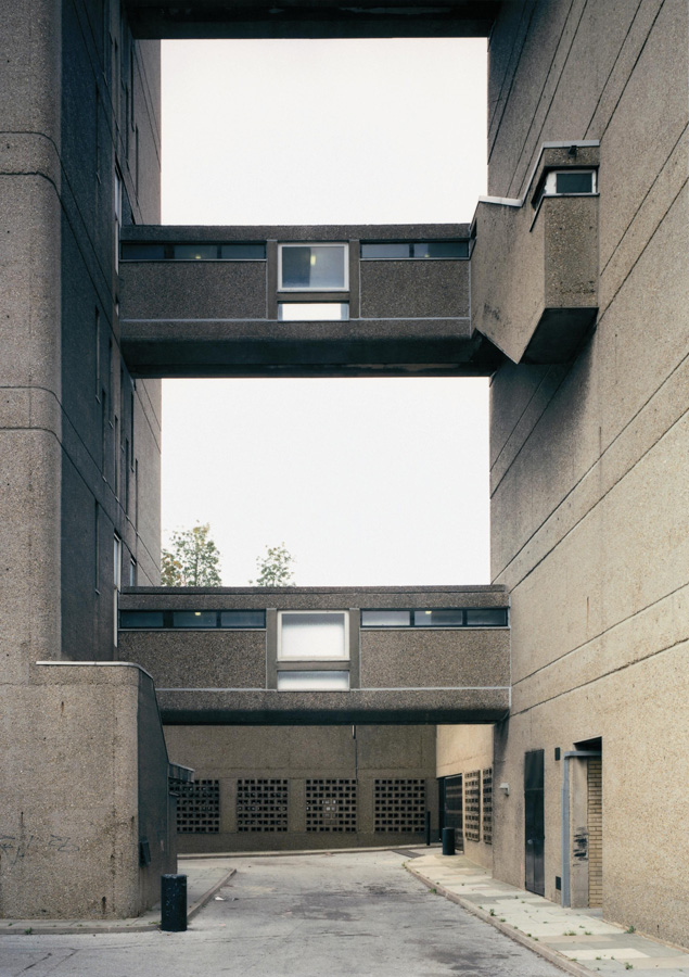 Axel Hütte, Trellic Tower, Londres, 1990