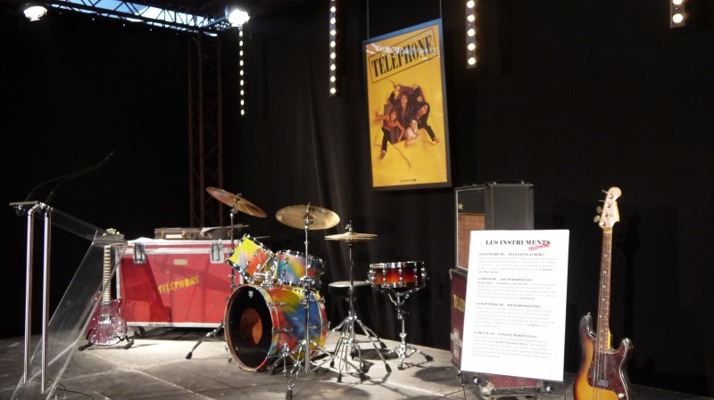 Foire de Lyon 2014, expo Rock, vue d'une installation : instruments de musique des membres du Groupe Téléphone