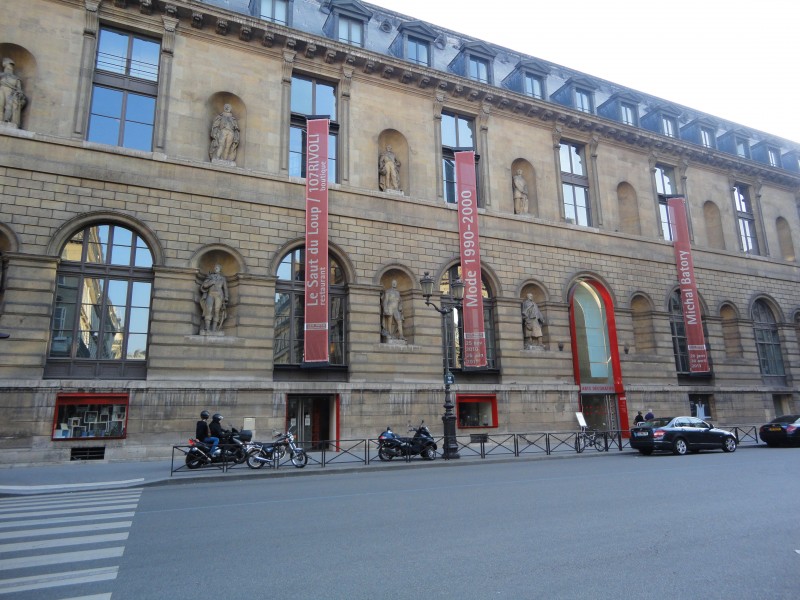 Musée des Arts Décoratifs, entrée principale rue de Rivoli.