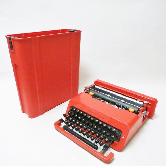 Machine à écrire portative Valentine, 1969. Design Ettore Sottsass et Perry King