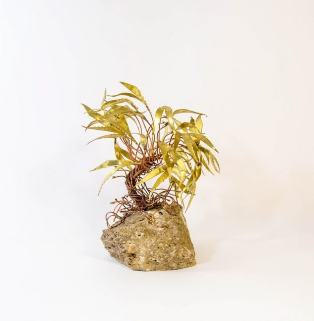 Palmier décoratif en laiton sur pierre, design : Daniel d’Haeseleer, vers 1970.