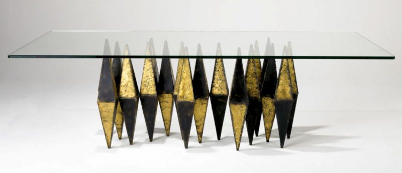 Table en verre avec piédestal en bronze sculpté et acier, design Paul Evans vers 1970.